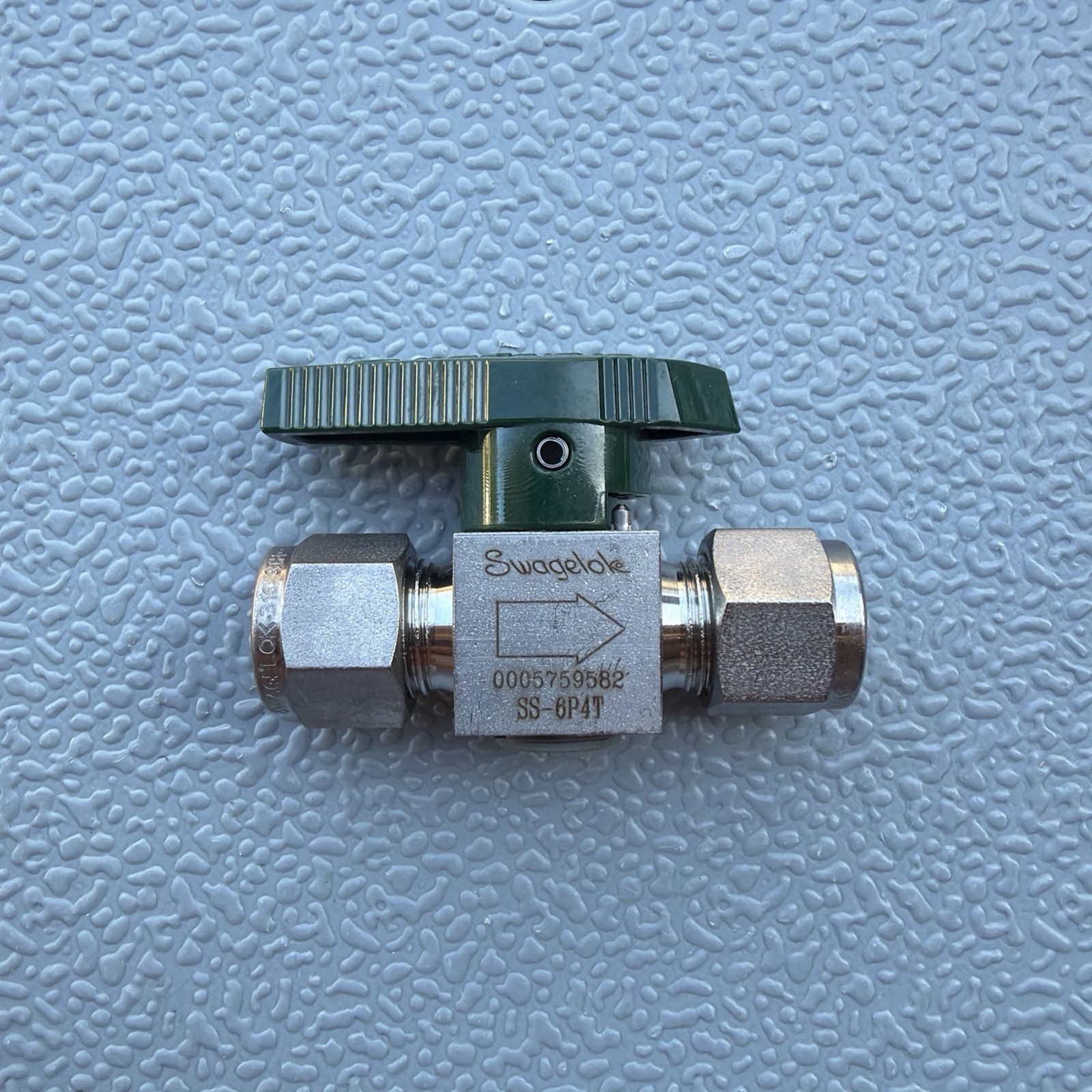 Swagelok SS-6P4T Stainless Steel Quarter Turn Plug Valve 3/8\