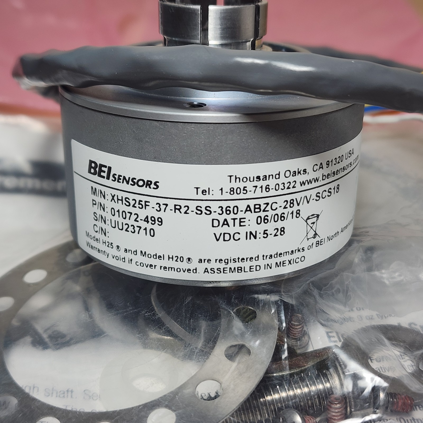 BEI Sensors 01072-499 Optical Encoder XHS25F-37-R2-SS-360-ABZC-28V/V-SCS18