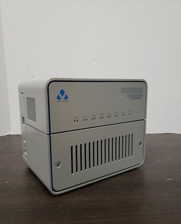 Veracity CSTORE8-C COLDSTORE Compact 8 bay 16 TB NAS Compact With  8 1TB WH HDs