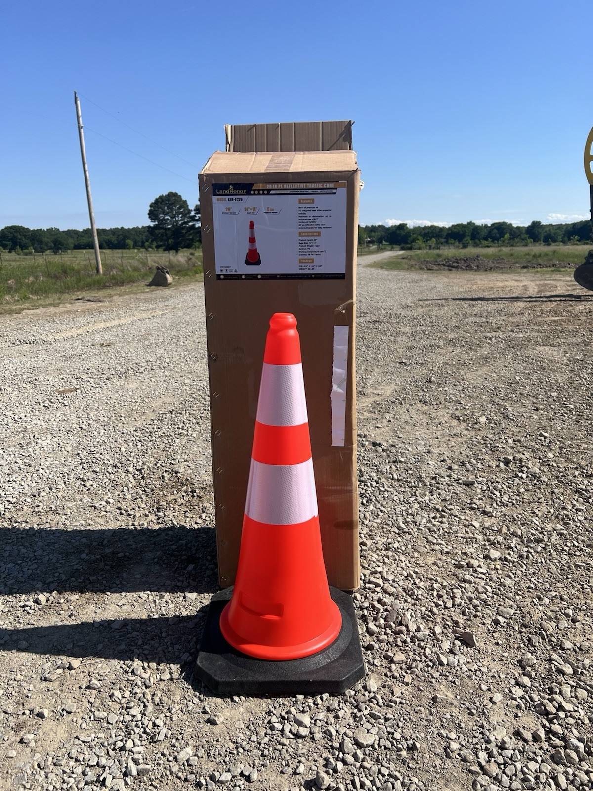 LandHonor Reflective **BOX OF 10** Traffic Cones 29 in Height Model/MPN LHR-TC29