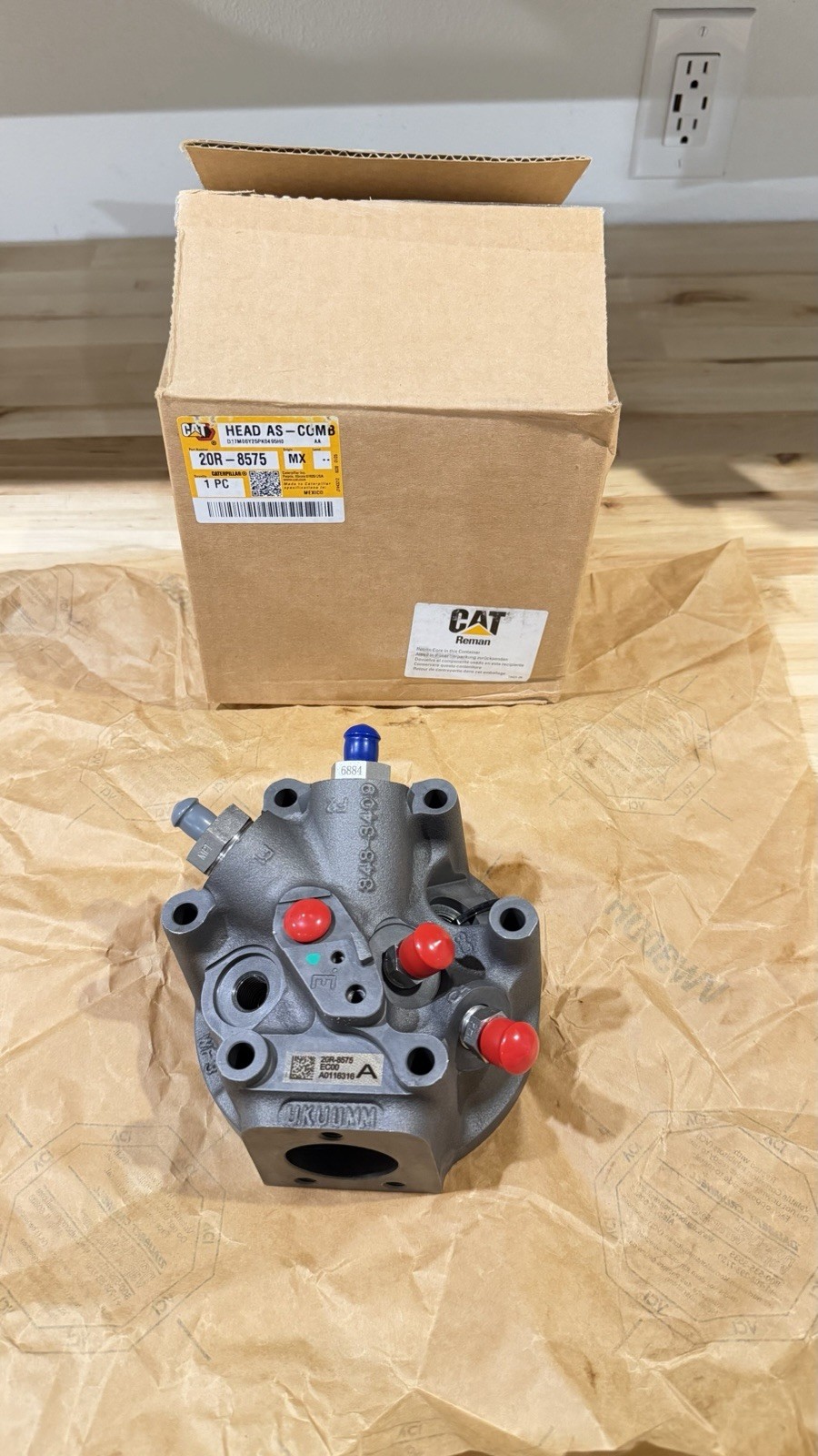 CAT 20R-8575 COMBUSTION HEAD (NEW FACTORY SEALED) SHIPS FAST - 
