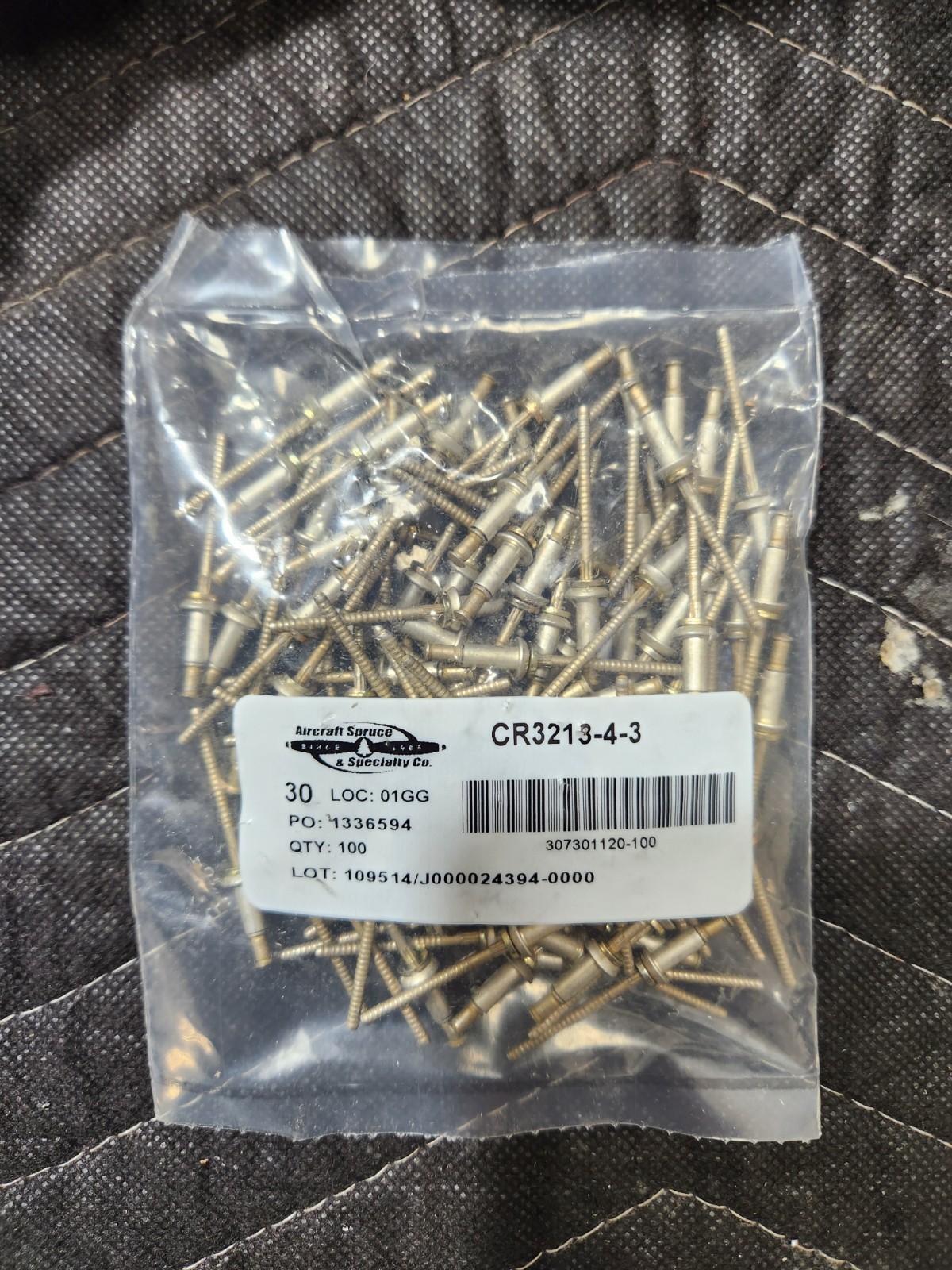 QTY 100 CHERRYMAX RIVET CR3213-4-3 (PACK OF 100) CR3213 1/8 QTY 100 CHERRYMAX RIVET CR3213-4-3 (PACK OF 100) CR3213 1/8