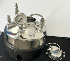 Alloy Products 140 Psi Pressure Vessel with Gauge and Connector Ports picture
