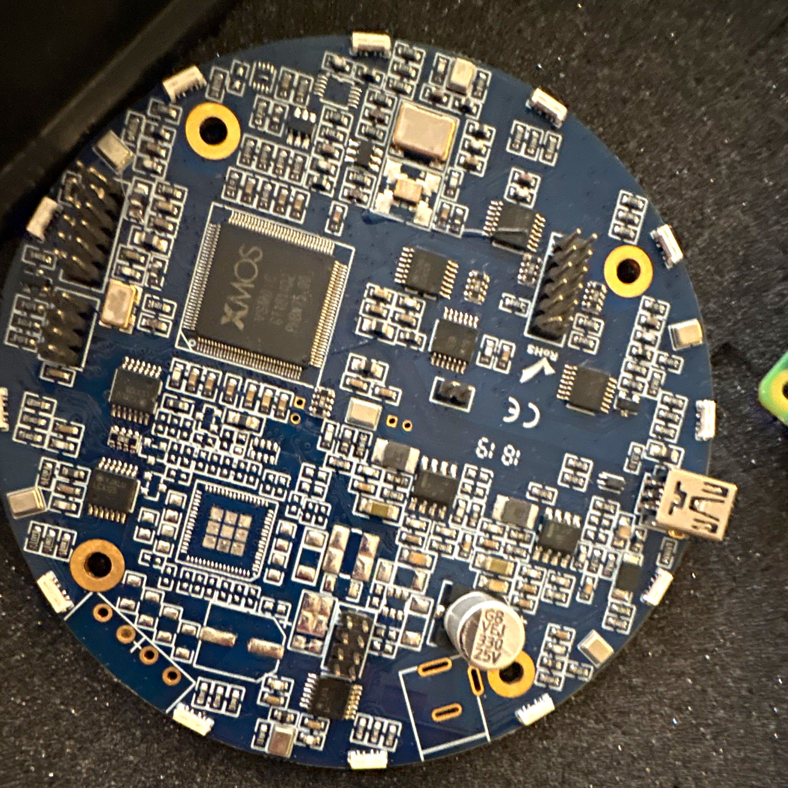XMOS UMA-8 UMA Series Development Board Micro USB 1GB RAM Flash 8cm x 8cm