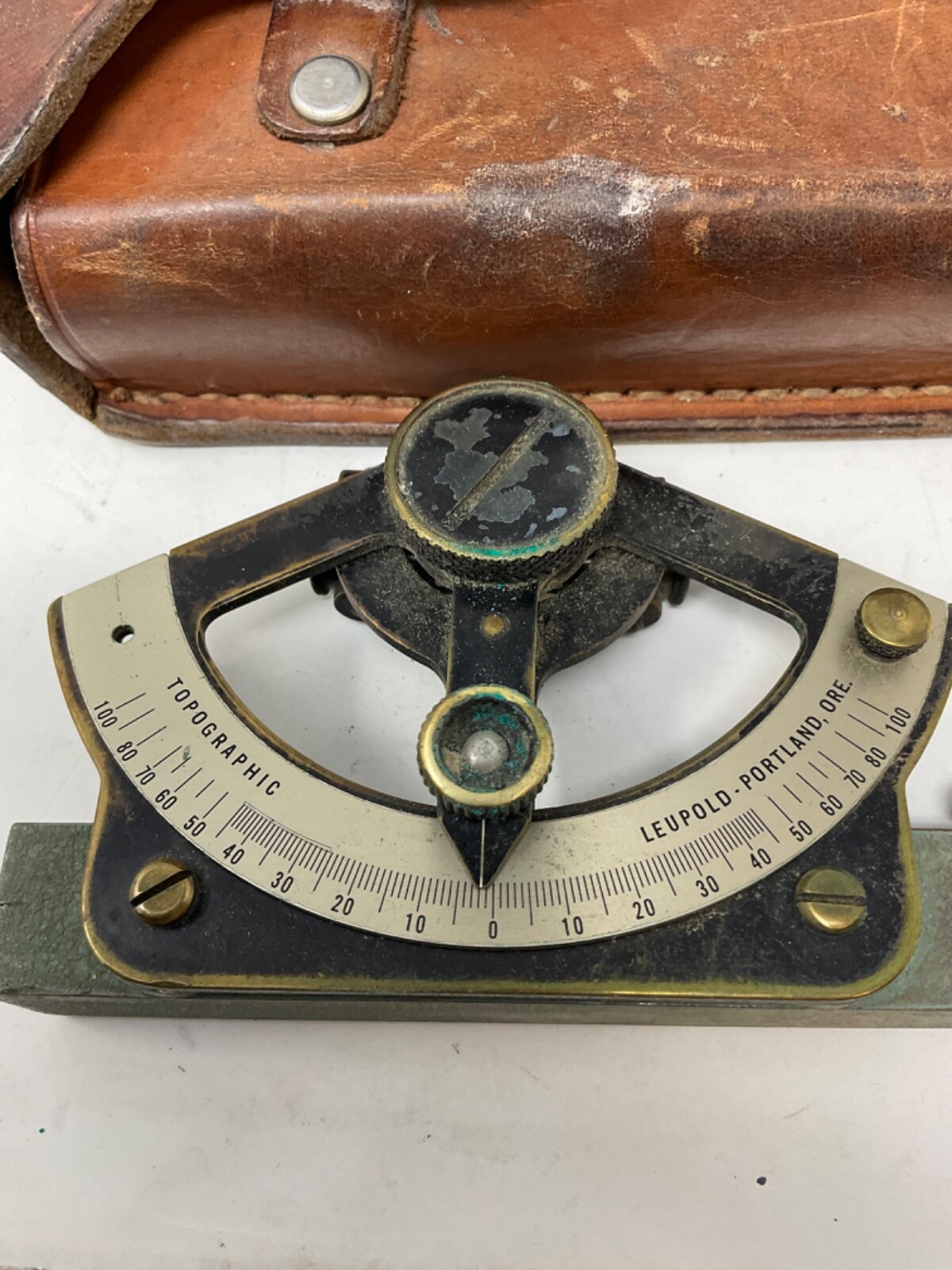 Leopold Portland OR USA Antique Topographic Angle Finder In leather Case