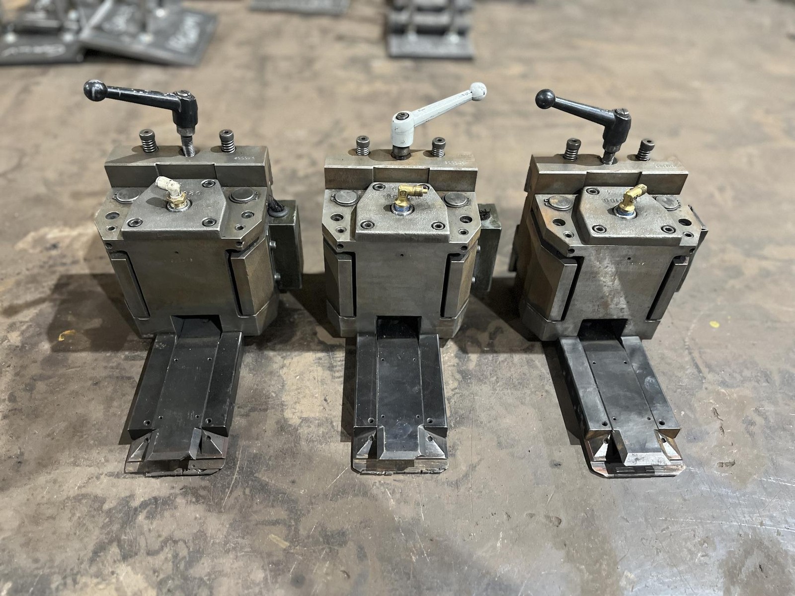 Amada Pulsar 2415 Sheet Clamps Set of 3 - Casting 826188