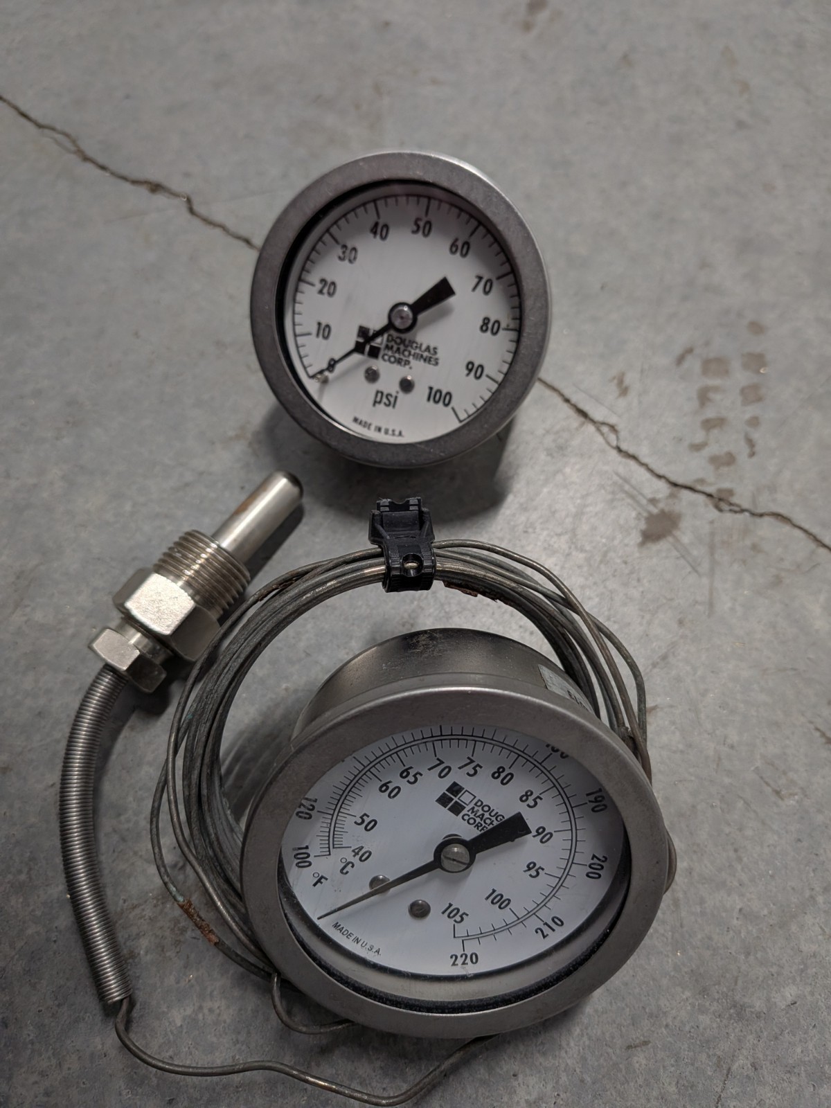 Douglas Machine Corp Temperature Gauge and Psi Thermometer  Lot Of 2 New