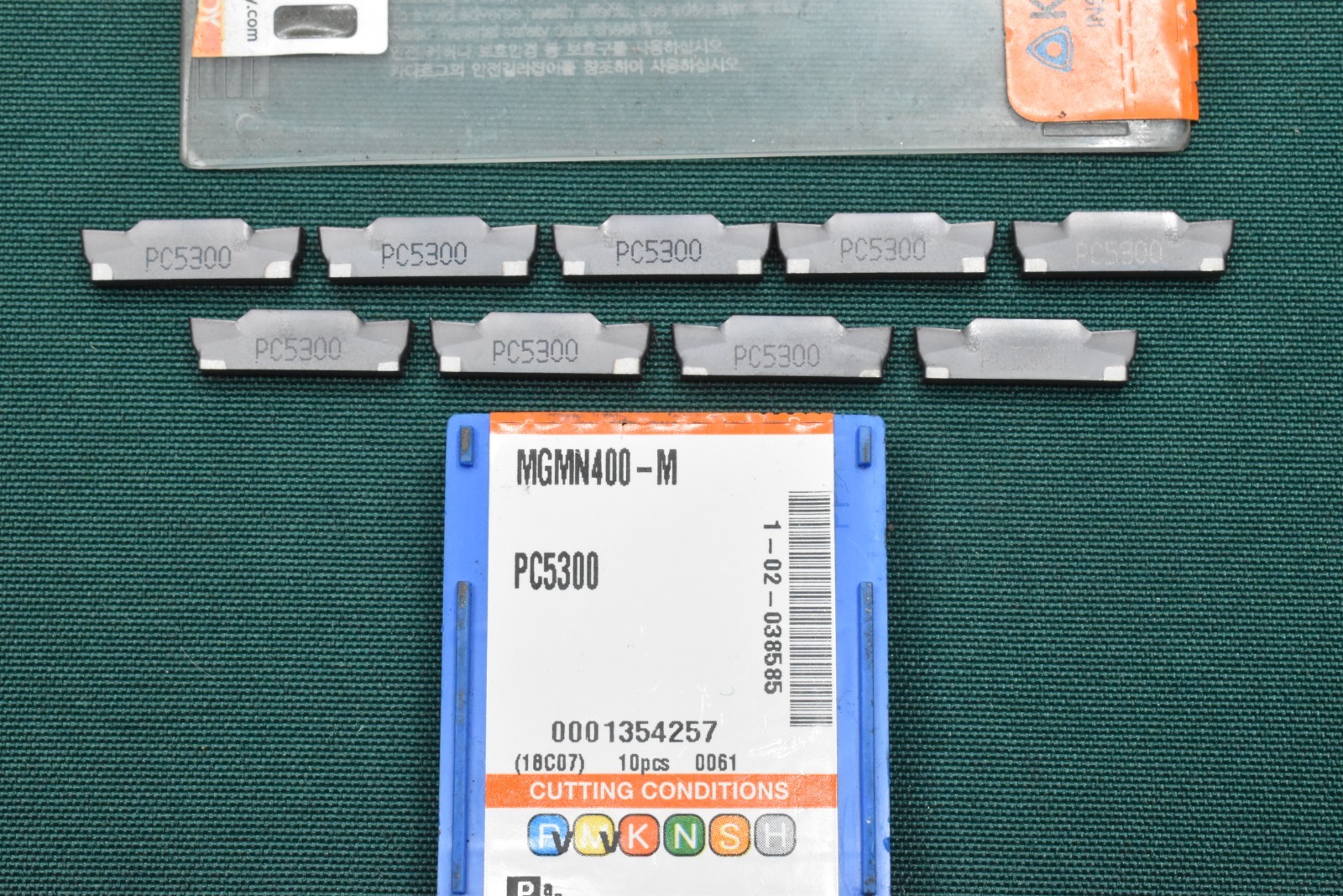 Qty 9 Korloy MGMN400-M PC5300 Carbide Parting / Grooving Inserts - NOB