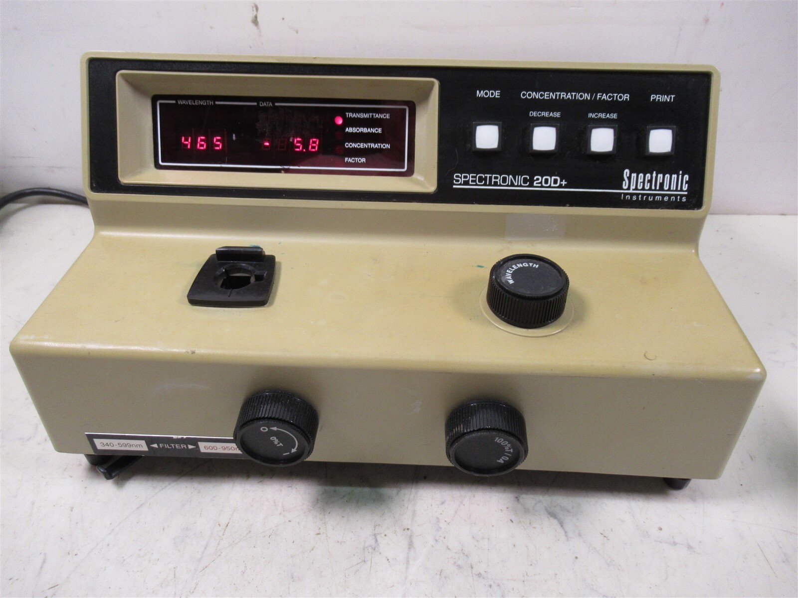 Thermo Spectronic 20D+ Laboratory Digital Spectrophotometer Model 333183