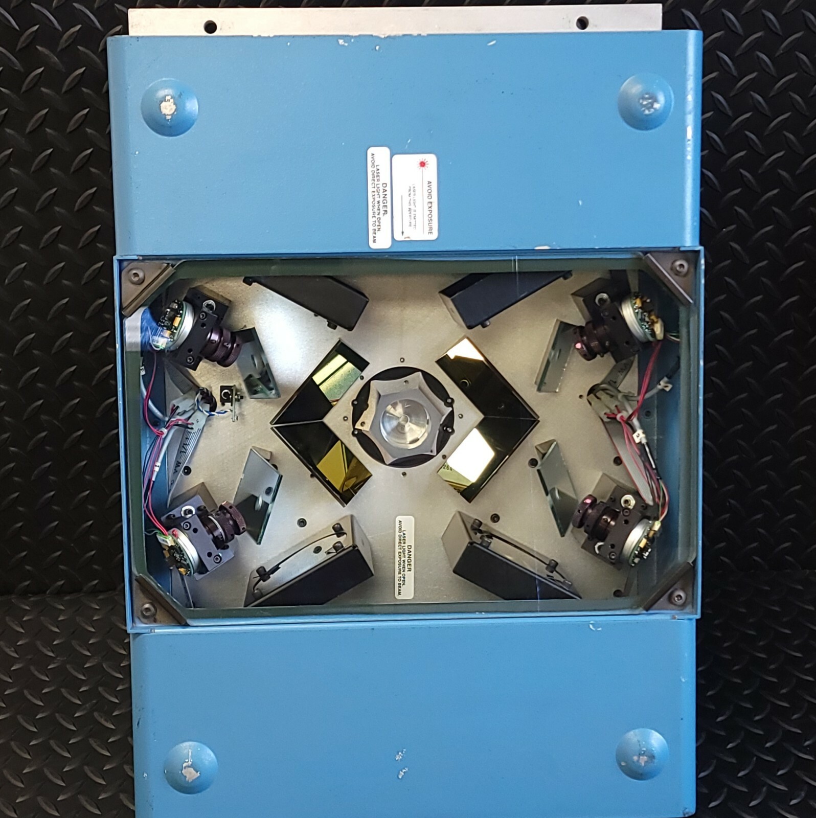 Accu-Sort Systems - Quad-X DRX - High Performance Omnidirectional Scanner