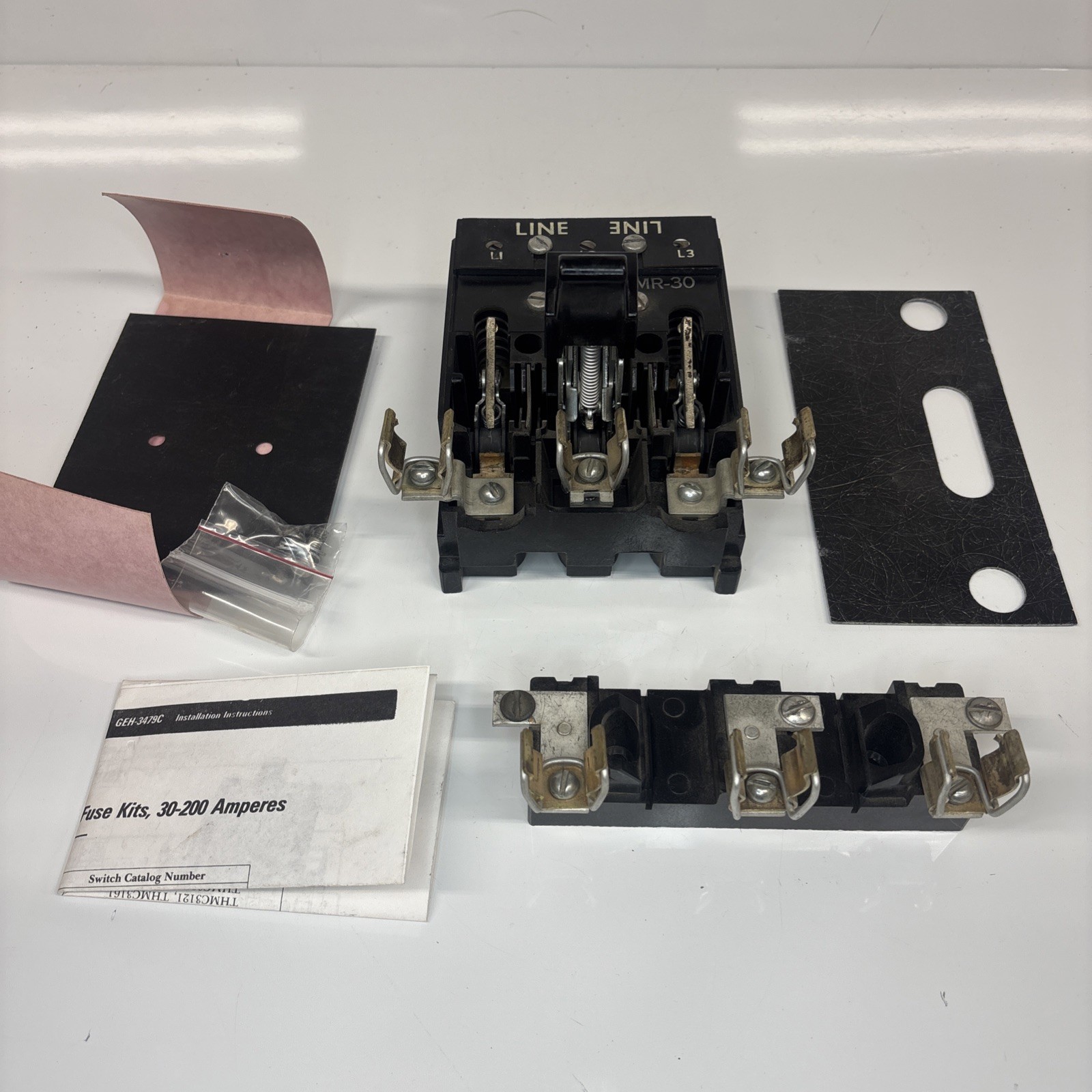 General Electric GE THMS31 QMR Switch MR30 30A 3-Pole w/ Fuse Block New No Box