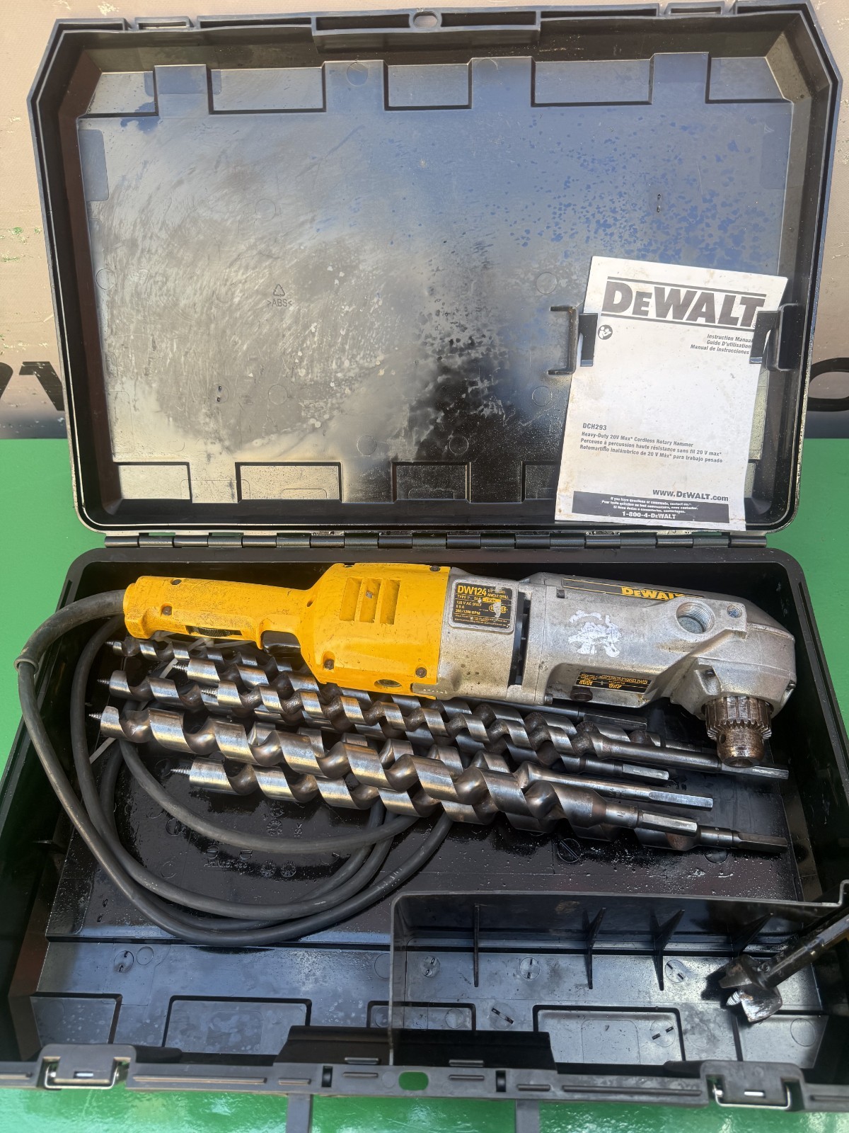 DeWalt DW124 Heavy Duty Right Angle Drill, 2 Speed W/Case and Extra Bits