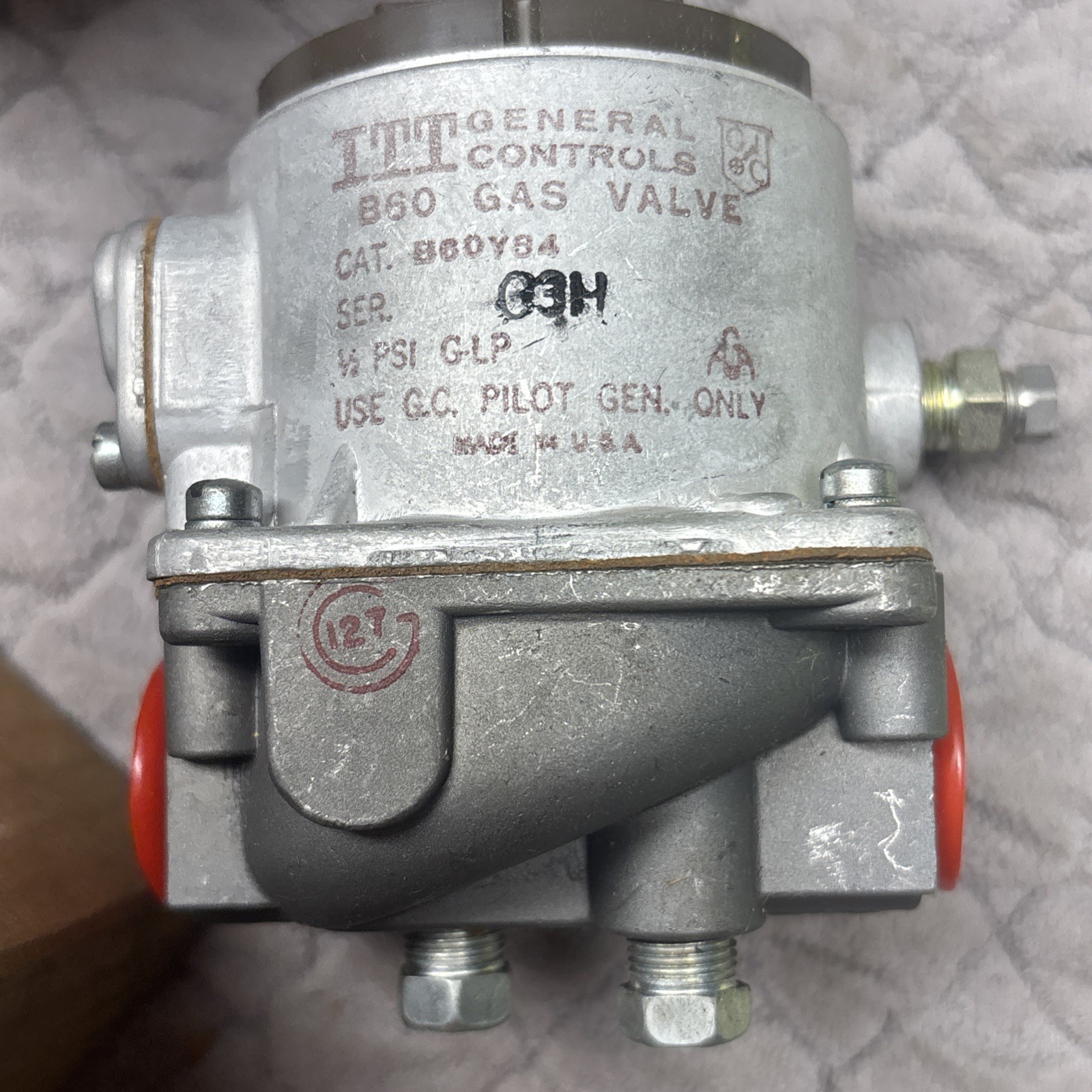 ITT General Controls B60Y84 Millivolt Diaphragm Gas Valve 1/2