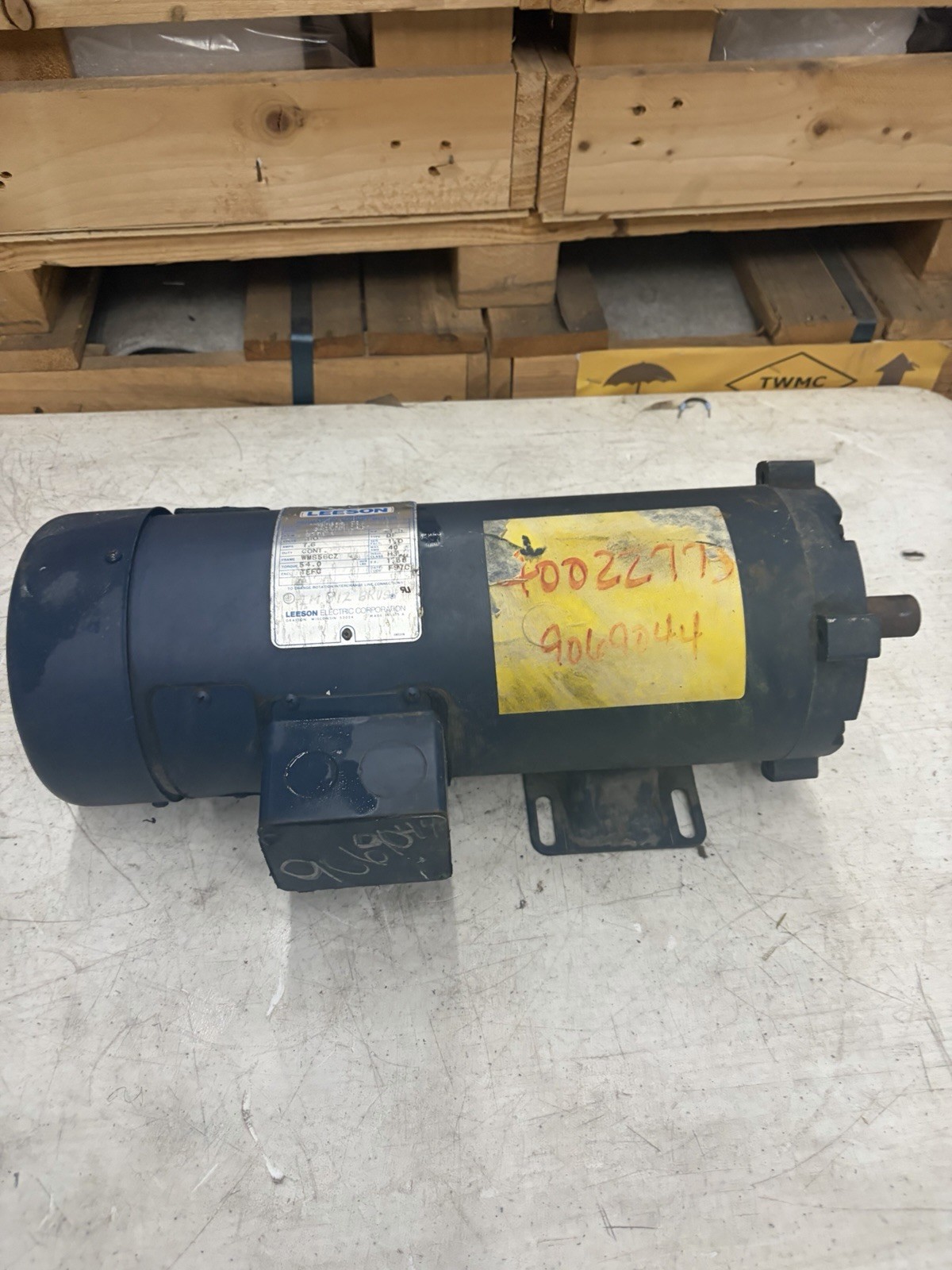 Leeson 108262.00 1.5 HP Permanent Magnet DC Motor 1750 RPM 56C TEFC | C4d17fk19c
