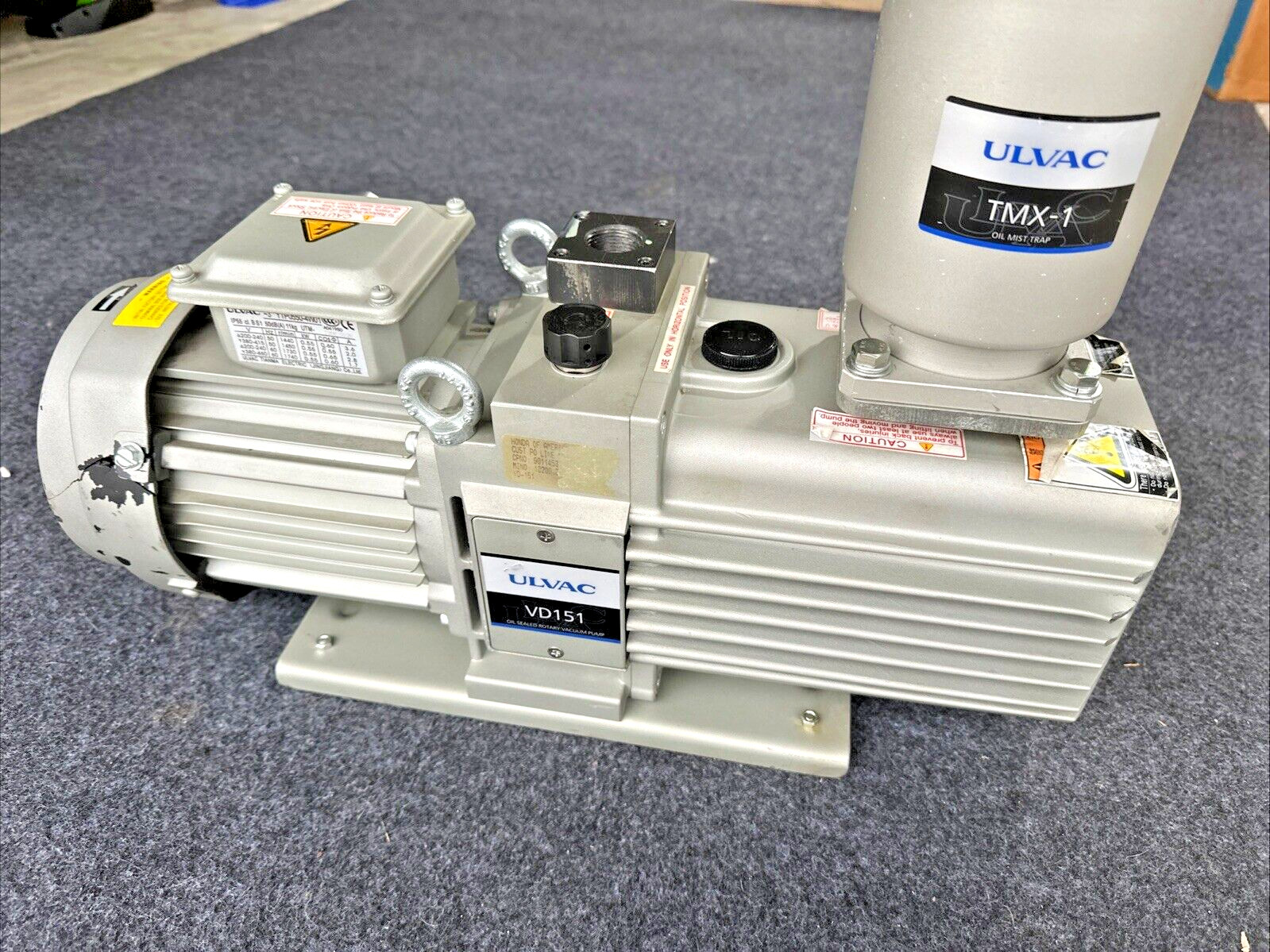 Ulvac VD151 Oil Rotary Vacuum Pump & TMX-1 Filter 17.3m3/h 550w 230/460VAC