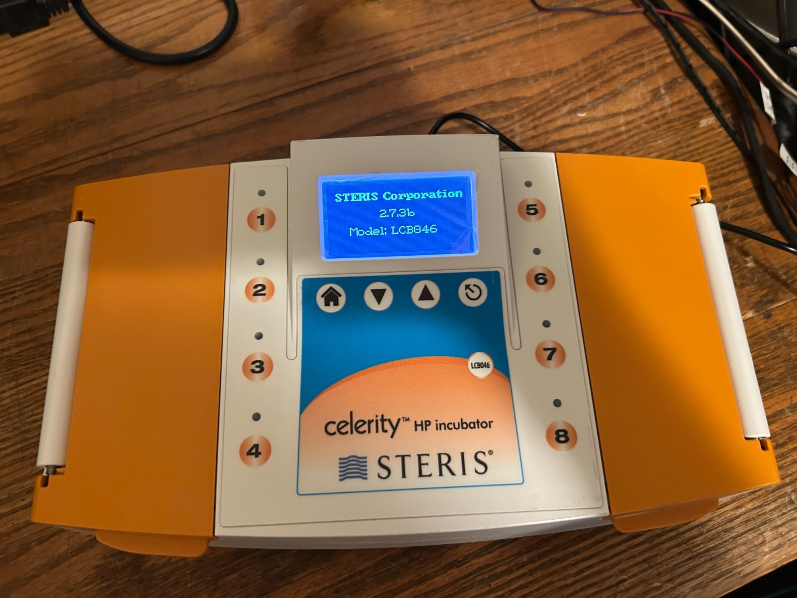 Working STERIS LCB046 Celerity HP Incubator w/ Power Cord Adapter