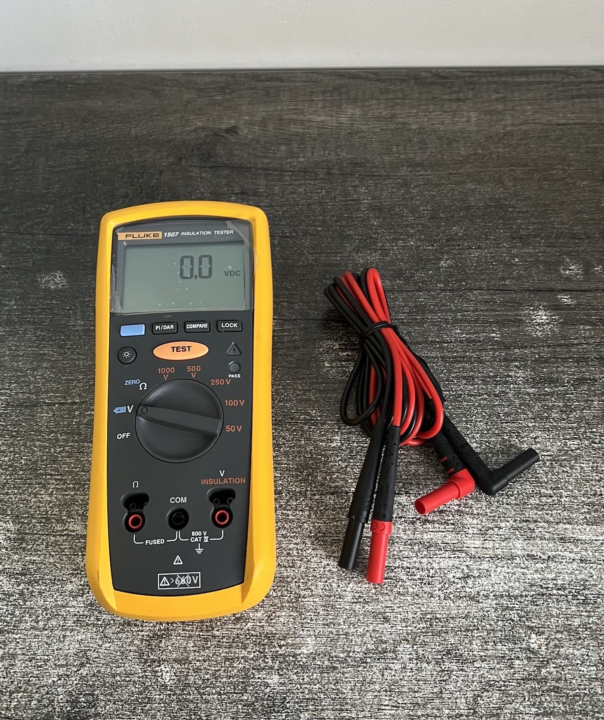 Fluke 1507 Insulation Resistance Tester Multimeter W/ Fluke Leads Excellent Cond Fluke 1507 Insulation Resistance Tester Multimeter W/ Fluke Leads Excellent Cond