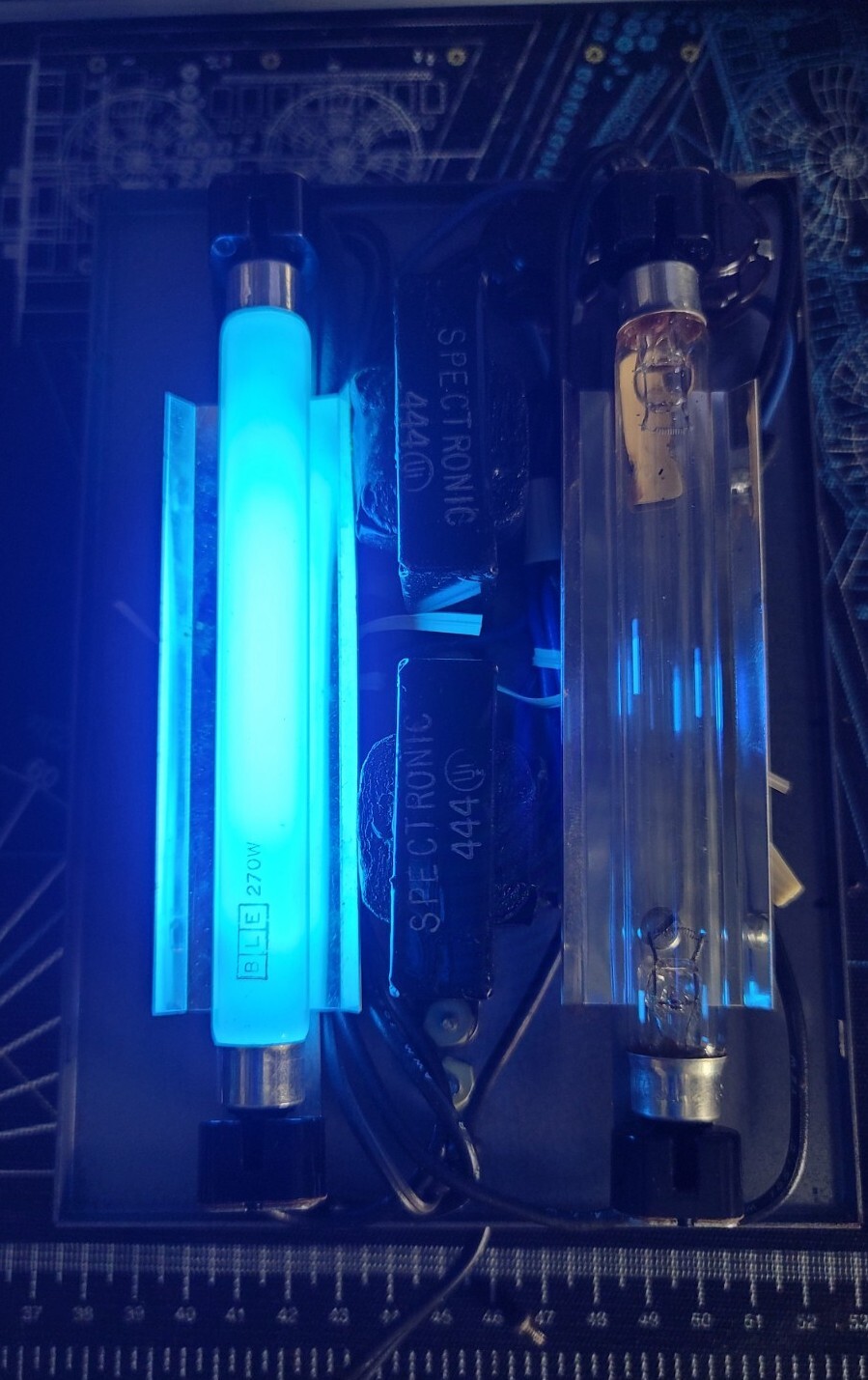 Vintage Ble Spectroline Black Light Eastern Te 25-36 Dual UV Lamp Spectronics