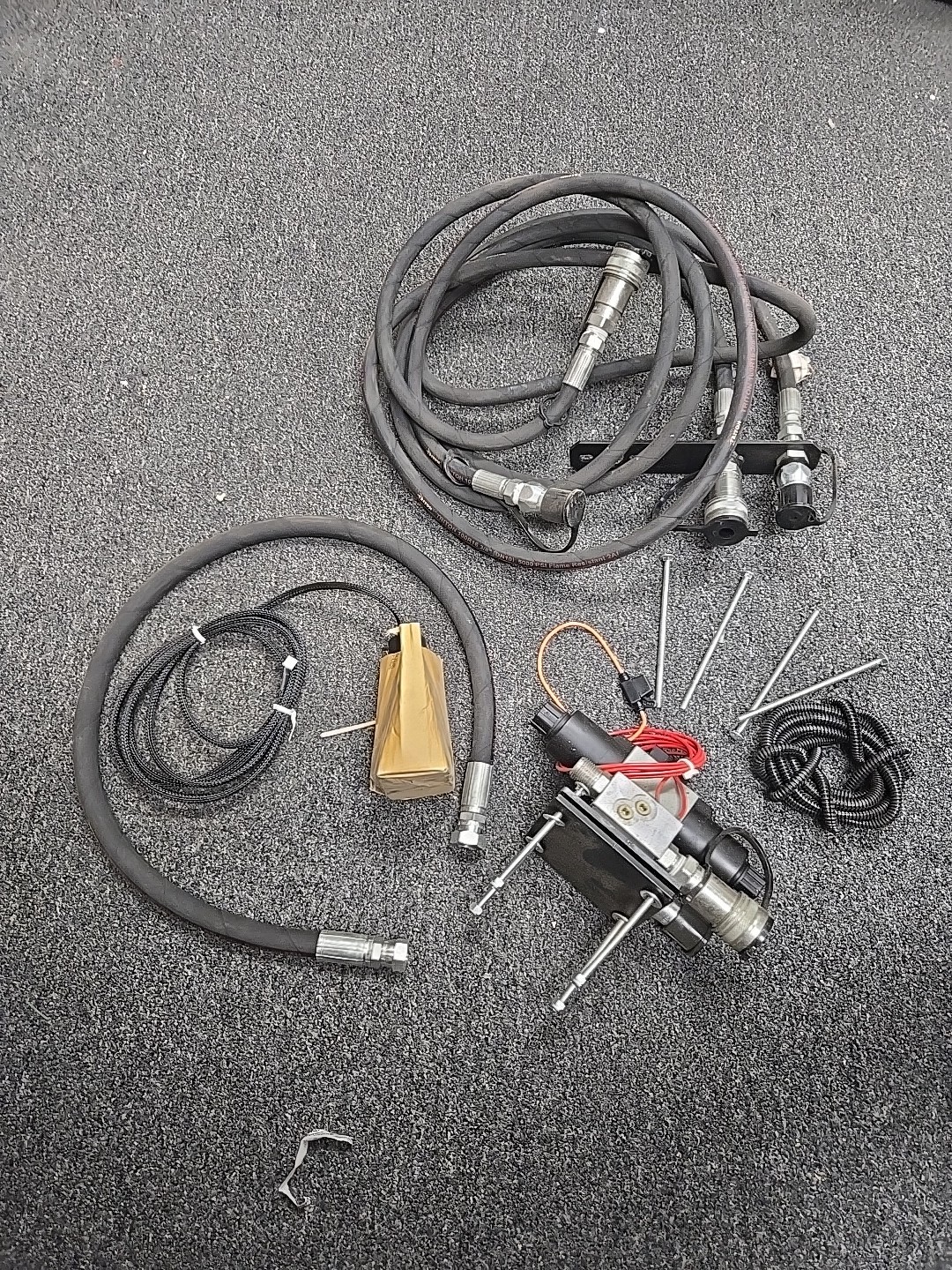 NOS 3rd Functional Valve Kit (Vk12) For Mahindra 2545CL TRPB#12 E-4
