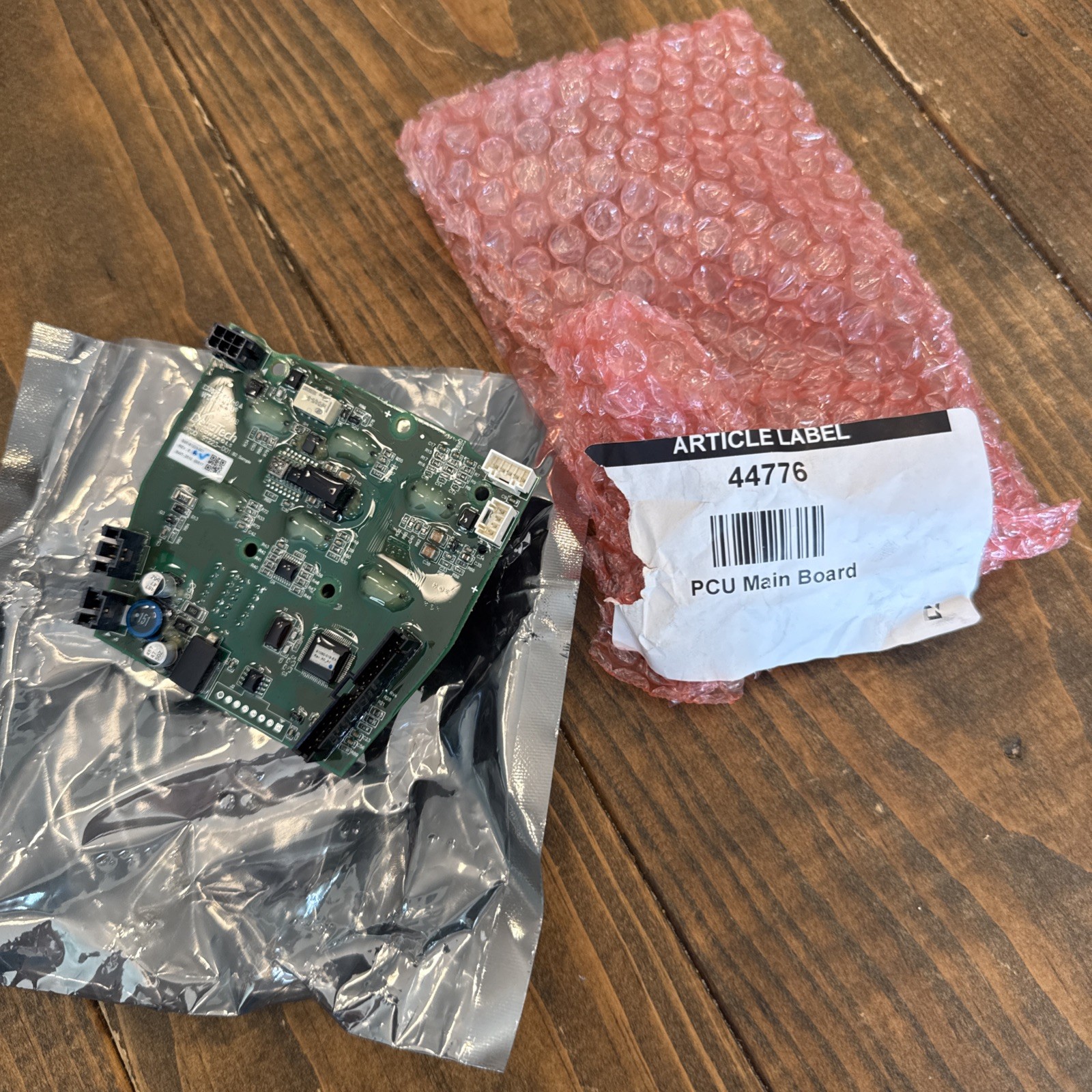 Genuine MEC scissor lift PCU main board. OEM # 44776. New.