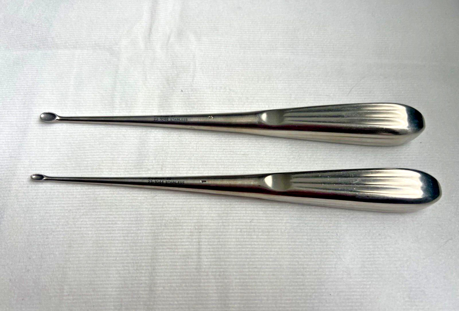 Set Of 2 Codman 23-1044 Size 1 & 23-1046 Size 3 Spinal Fusion Curettes 8\