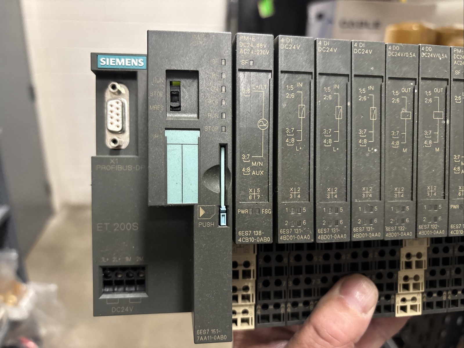 Siemens Et200s With Input And Output Cards Siemens Et200s With Input And Output Cards