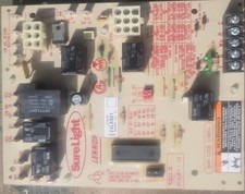 24L8501 Lennox Sure Light White-Rodgers 50A62-121 Control Board Used picture