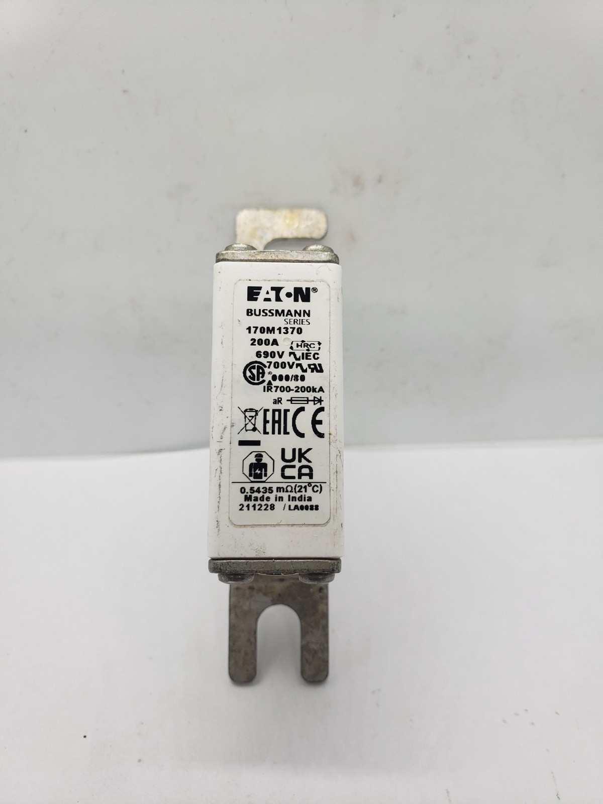 EATON BUSSMANN ULTRA RAPID SEMI CONDUCTOR PROTECTION FUSE 200A 690V NNB