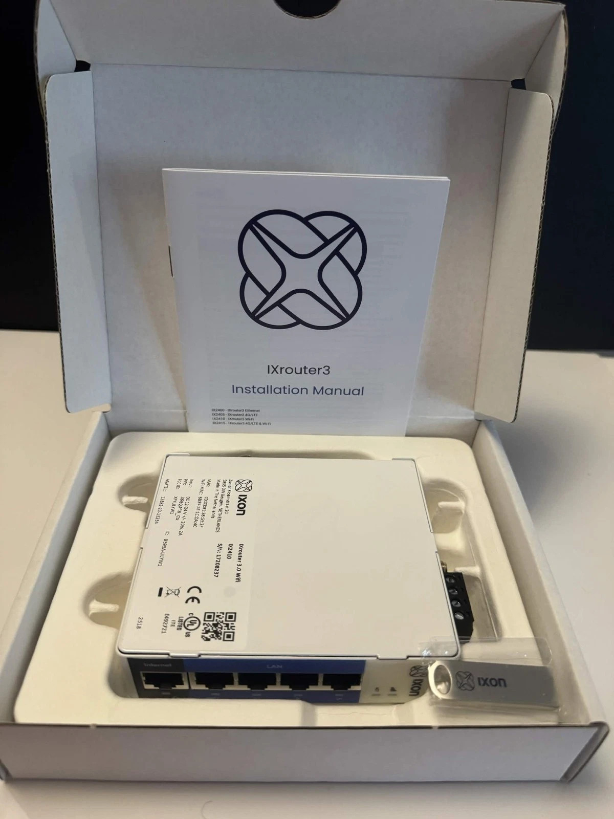 IXON IXrouter3 IX2410 WiFi Industrial VPN Gateway Router + Antenna NEW IXON IXrouter3 IX2410 WiFi Industrial VPN Gateway Router + Antenna NEW