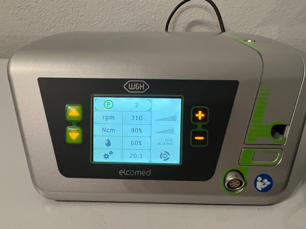 W&H Elcomed SA-310 Implant Surgical Motor Console 15933103 Excellent Tested W&H Elcomed SA-310 Implant Surgical Motor Console 15933103 Excellent Tested
