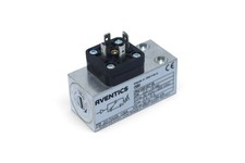 AVENTICS R412010718 PRESSURE SWITCH picture