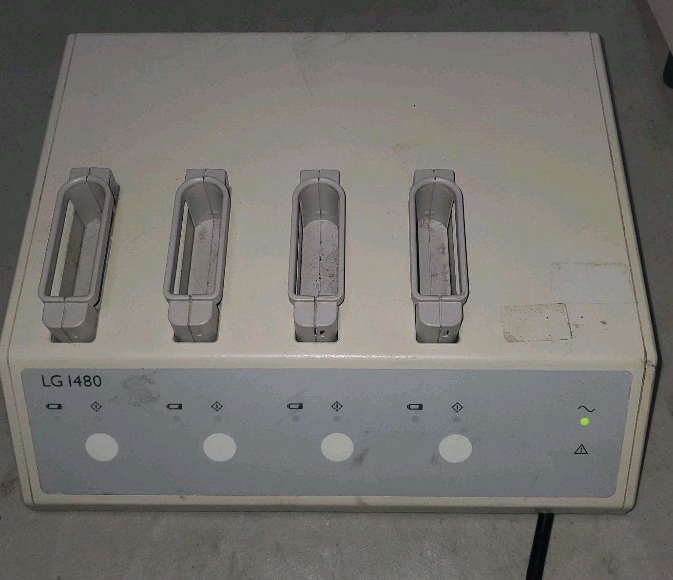 Philips Gleichmann LG 1480 4 Slot Battery Charger 