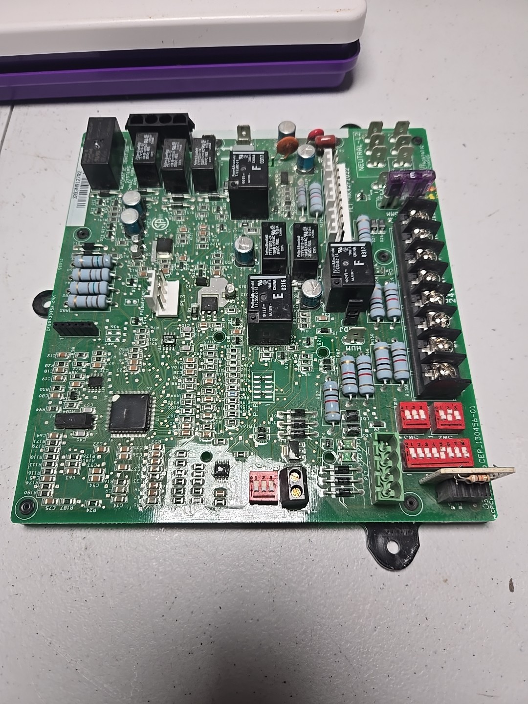 HK42FZ022  MISSING LOOP Carrier Bryant CEPL130456-01 Control Circuit Board