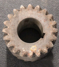 Helical Gear 20 Teeth Right Hand 1-1/2