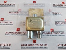Barksdale 9048-4 Pressure Actuated Switch 690 Bar picture