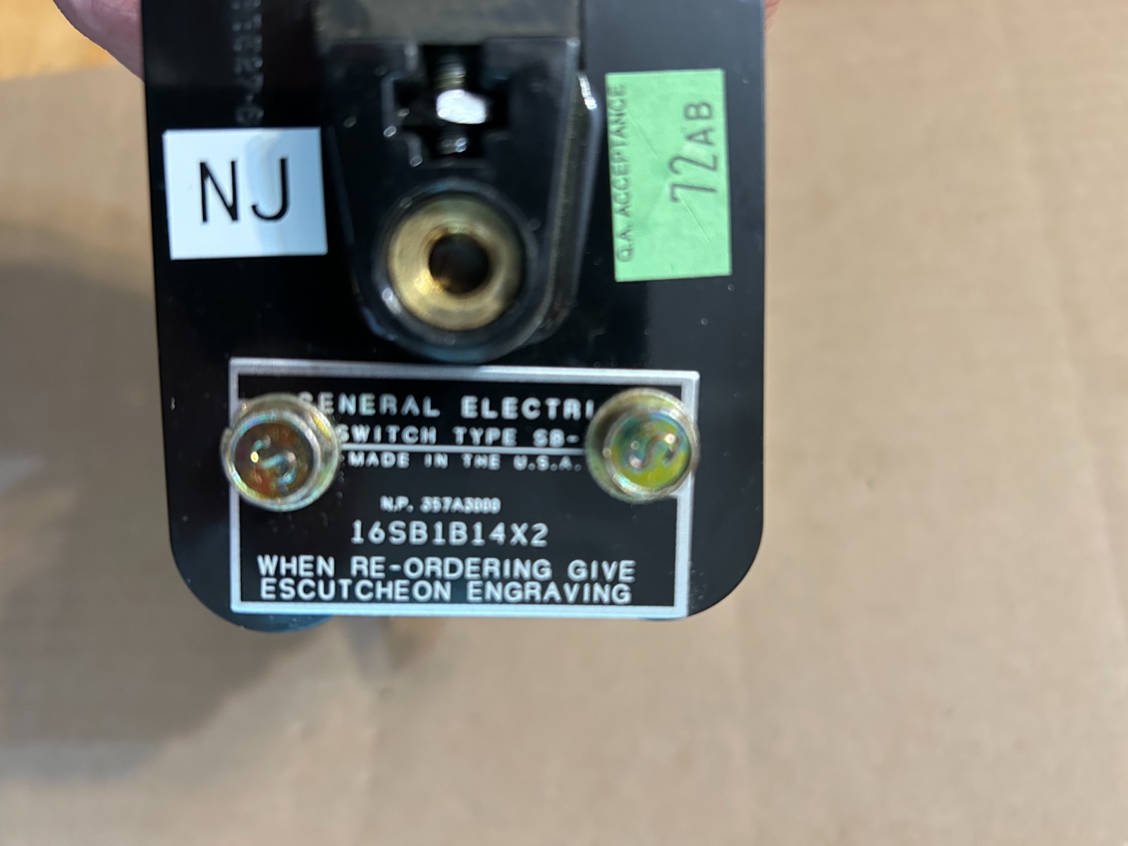 General Electric 16SB1B2X4 Rotary Switch Type SB-1 TRIP AND CLOSE Indicator