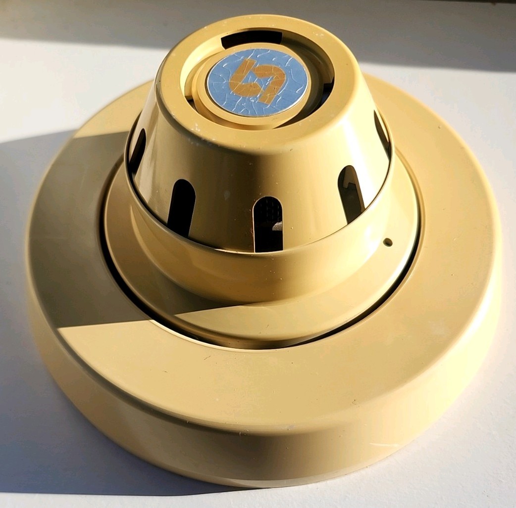 Simplex 2098-9528 Fire Alarm Base & Top Complete Good Shape from a Post Office Simplex 2098-9528 Fire Alarm Base & Top Complete Good Shape from a Post Office