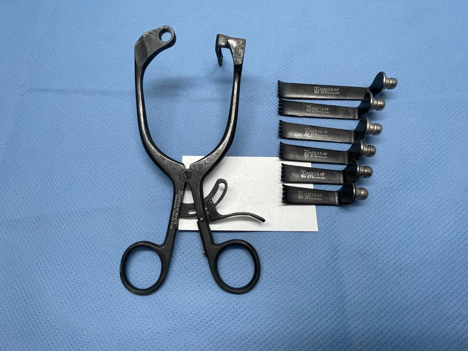 Aesculap BV410 Caspar Cervical Retractor Set, Frame plus 6 Blades, Ebony Aesculap BV410 Caspar Cervical Retractor Set, Frame plus 6 Blades, Ebony