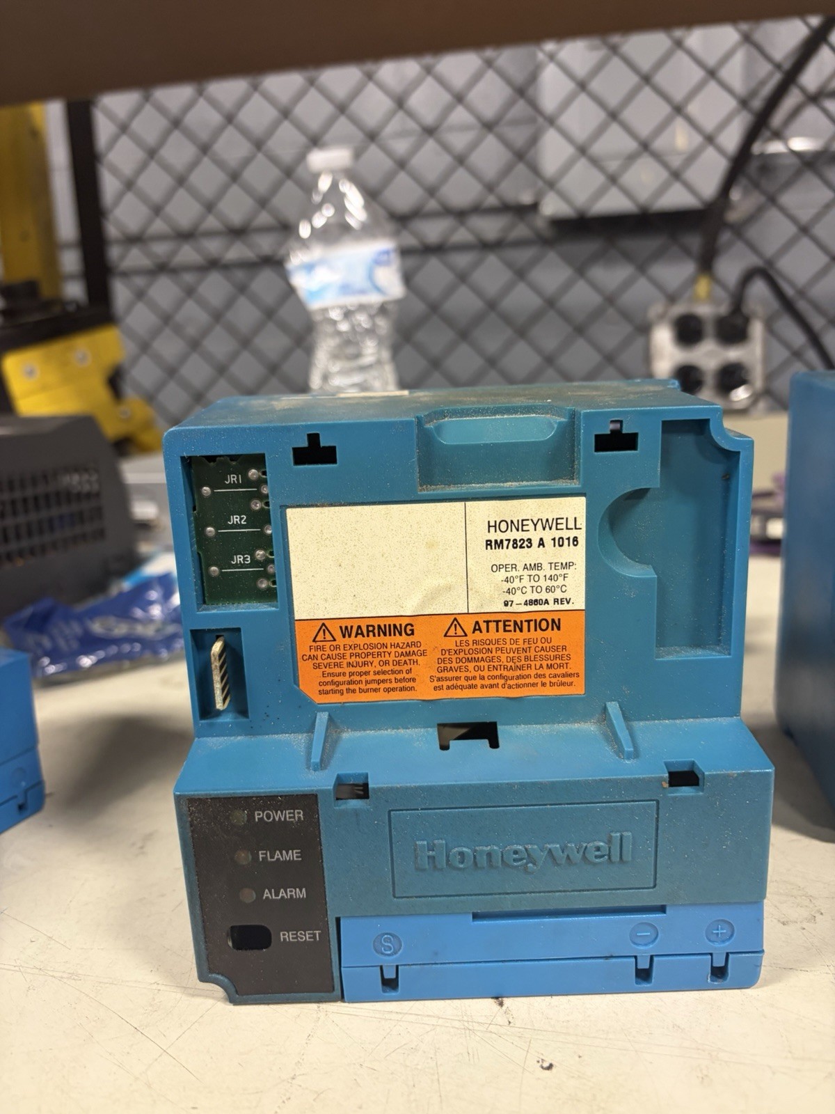 Honeywell RM7823 A 1016 Burner Control w/ Ultraviolet Flame Amplifier USED