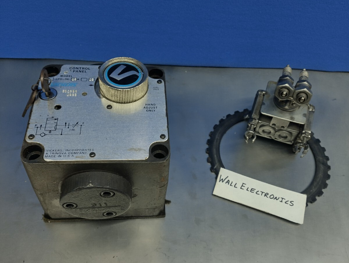 Vickers CPG-06-15A-12 Hydraulic Control Panel =New Old Stock=