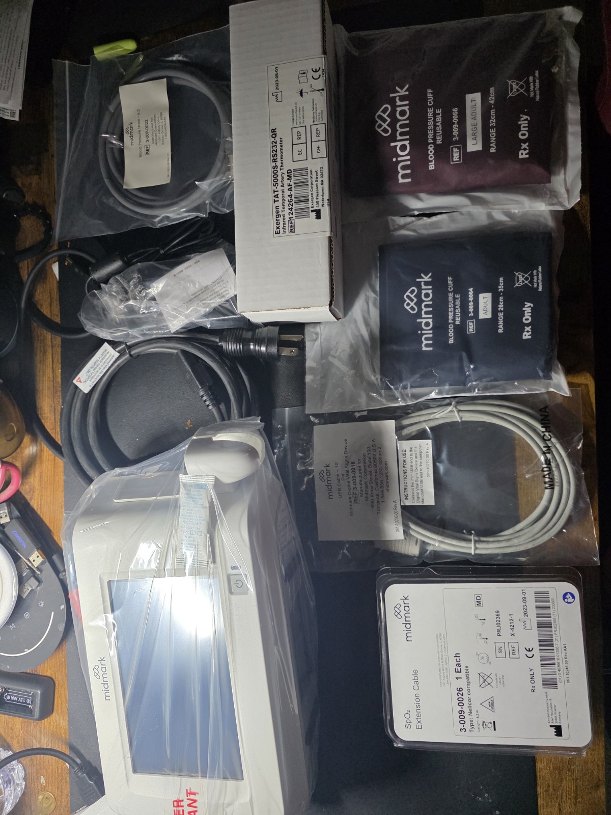 Midmark Digital Vital Signs Device - NIBP, SPO2, Oral Temp