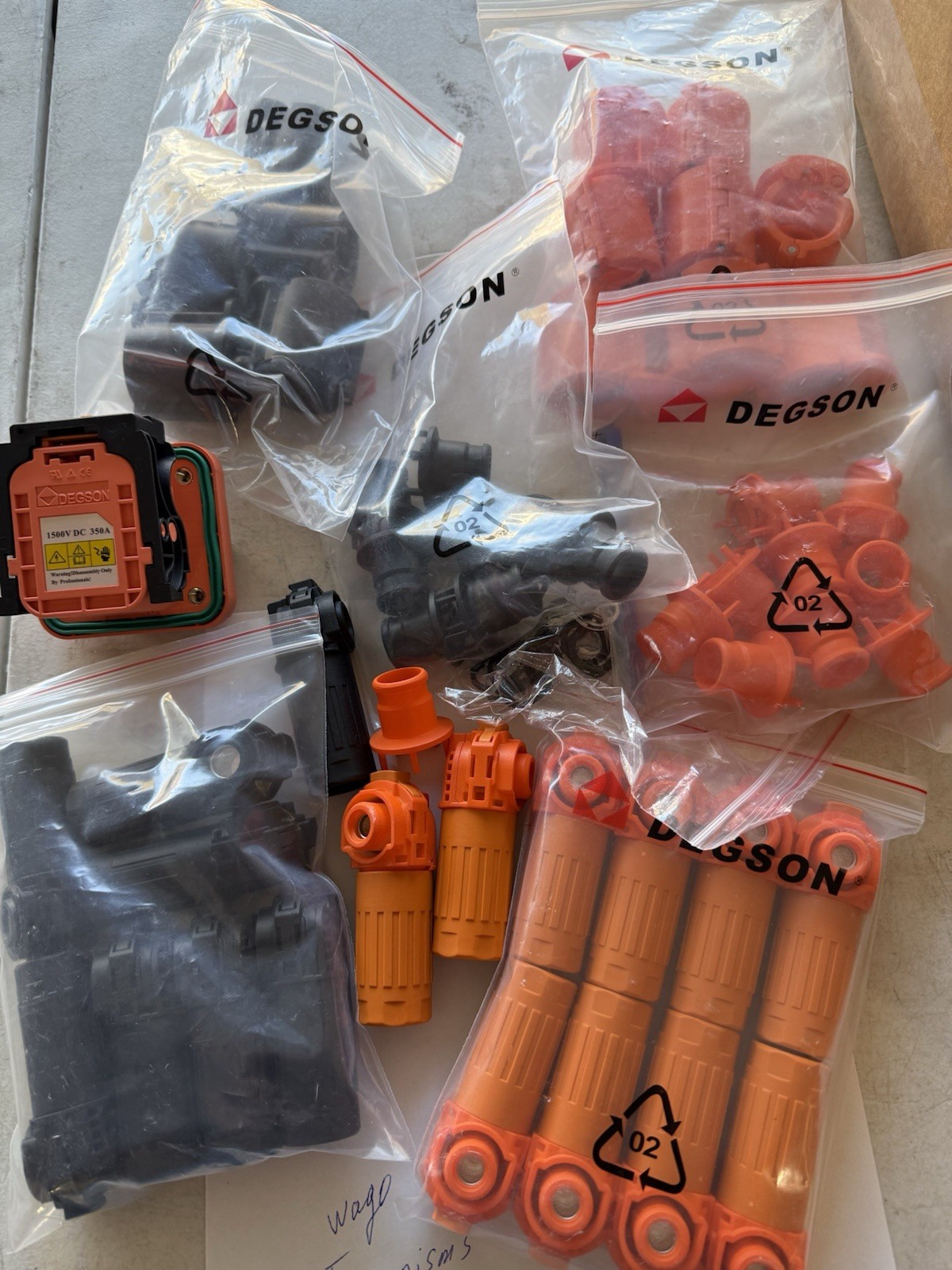 DEGSON CONNECTOR (lot 32 PCs)