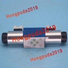 one new REXROTH R900903465 4WE6D62/0FEG24N9K4/V Directional spool valve ship DHL picture