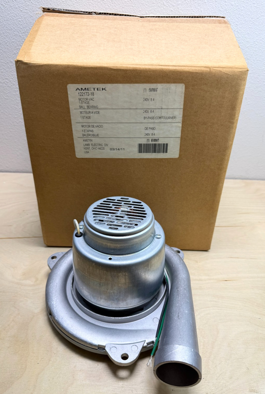 Ametek 122172-18 Vacuum Motor, 8.4