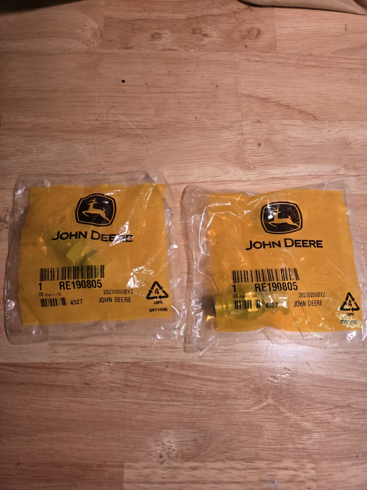 Lot Of 2 New John Deere Diagnostic Coupling RE190805