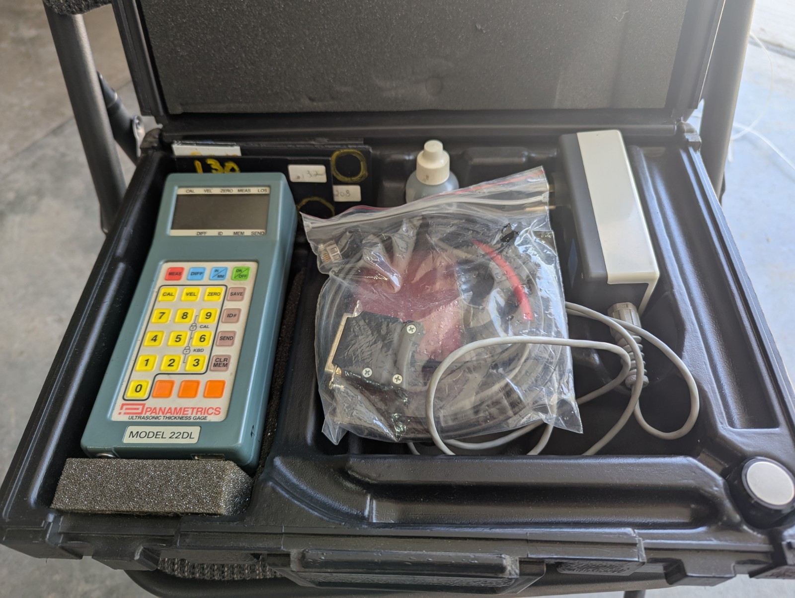 Panametrics 22DL Ultrasonic Thickness Gauge Kit Powers On Untested