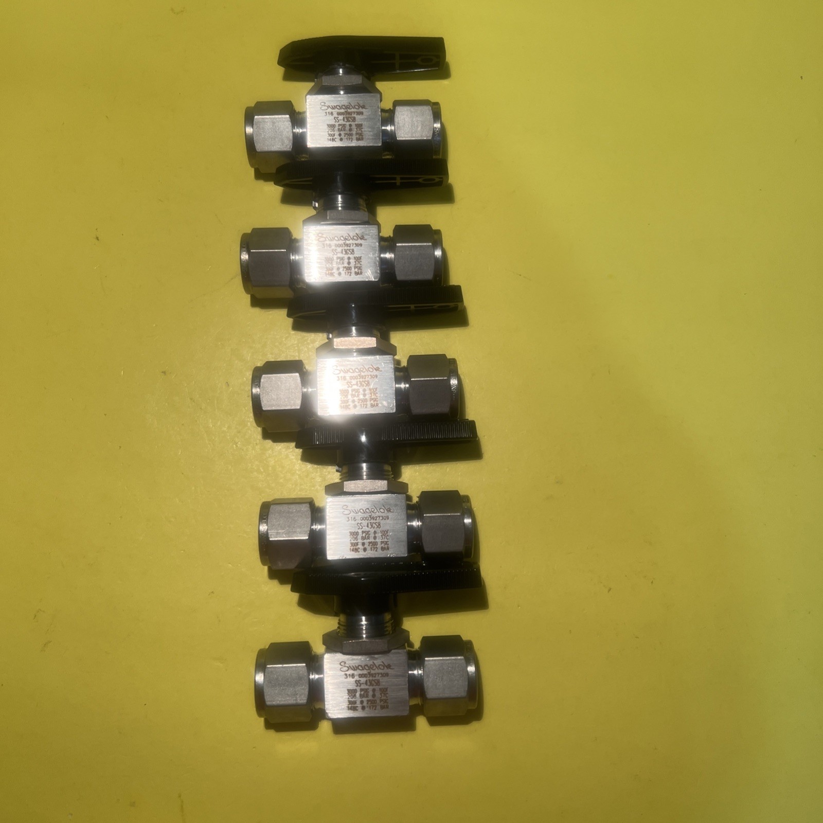 Lot of 5 Swagelok SS-43GS8 1/2\