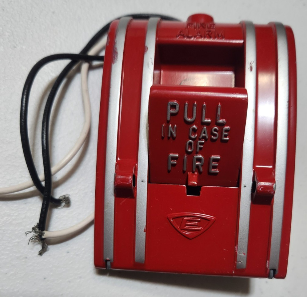 Edwards 270A-SPO Fire Alarm Pull Station Red No Glass Rod Warranty Edwards 270A-SPO Fire Alarm Pull Station Red No Glass Rod Warranty