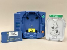Philips HeartStart HS1 With Pads And Battery picture