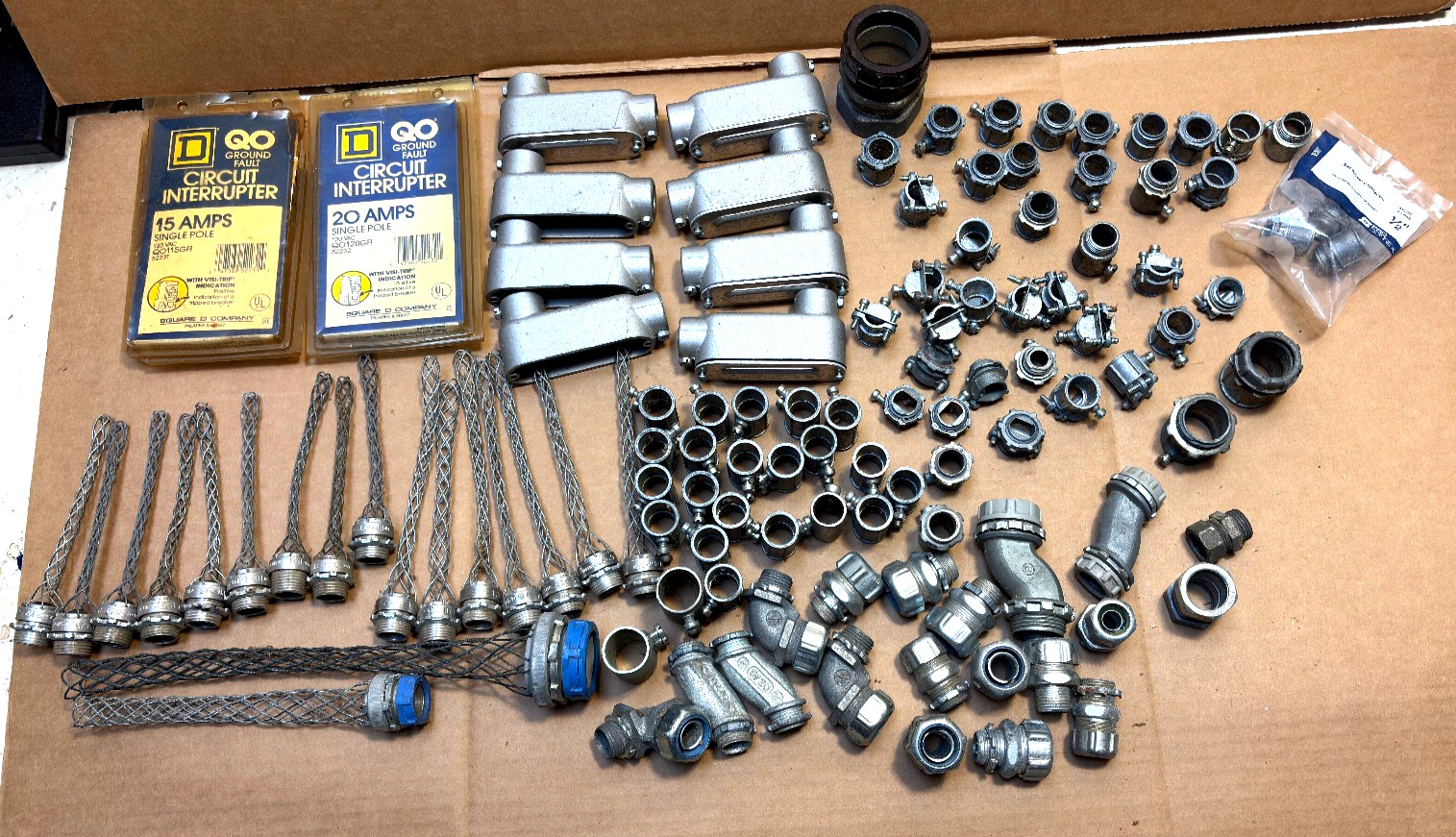 Huge Lot of ElectricalL EMT & GFCI Square D breaker, Cable Box elbow connectors Huge Lot of ElectricalL EMT & GFCI Square D breaker, Cable Box elbow connectors